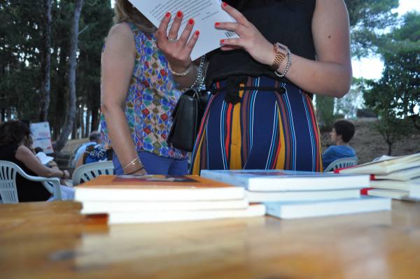 concorso letterario tre colori, giornata del libro, inventa un film, lenola, biblioteche, biblioteca, sistema bibliotecario, istituzioni culturali, bianco avorio