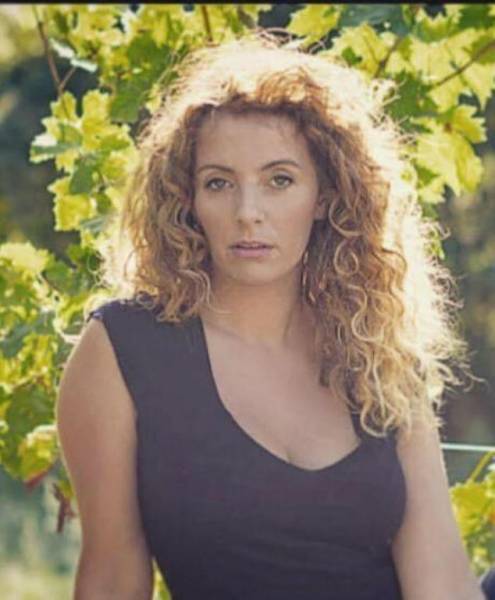 Azzurra Martino, Azzurra Martino attrice, Azzurra Martino Inventa un film, Azzurra Martino Lenola, Azzurra Martino quo vado, Azzurra Martno si vive una volta sola, Azzurra Martino Carlo Verdone