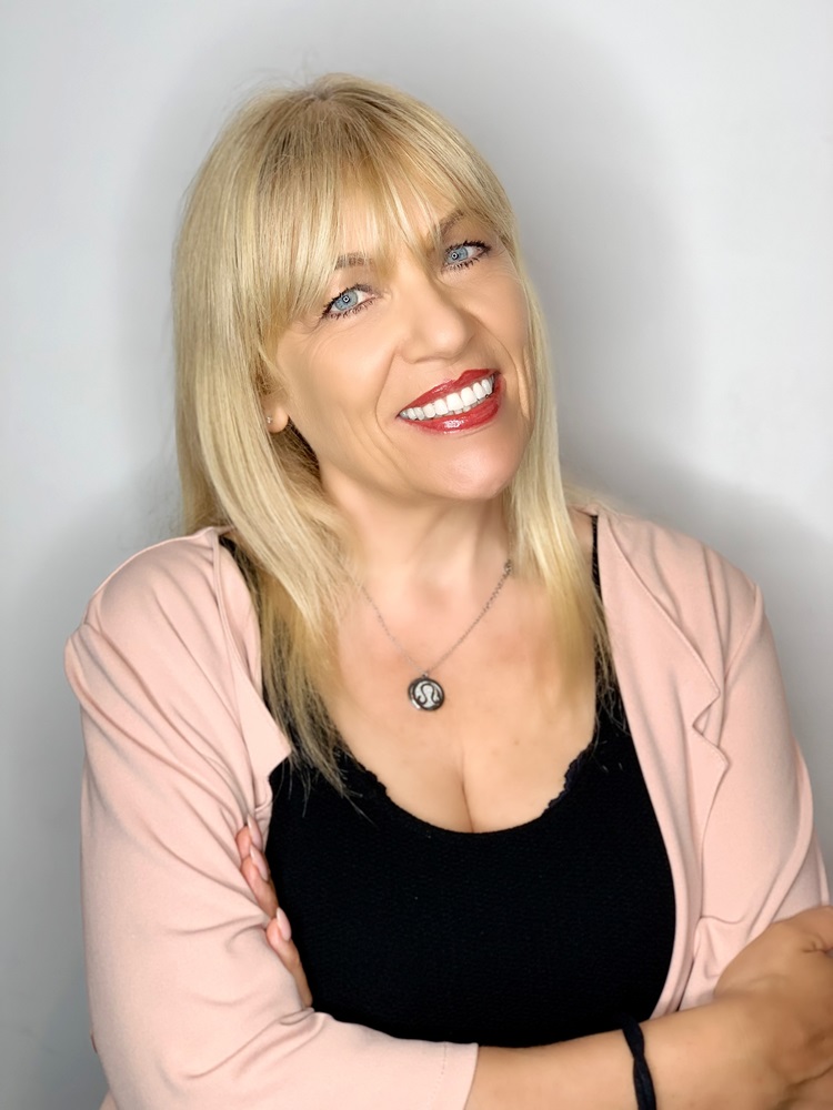 Dina Tomezzoli, Contatto, periodico contatto, giornalista, addetto stampa