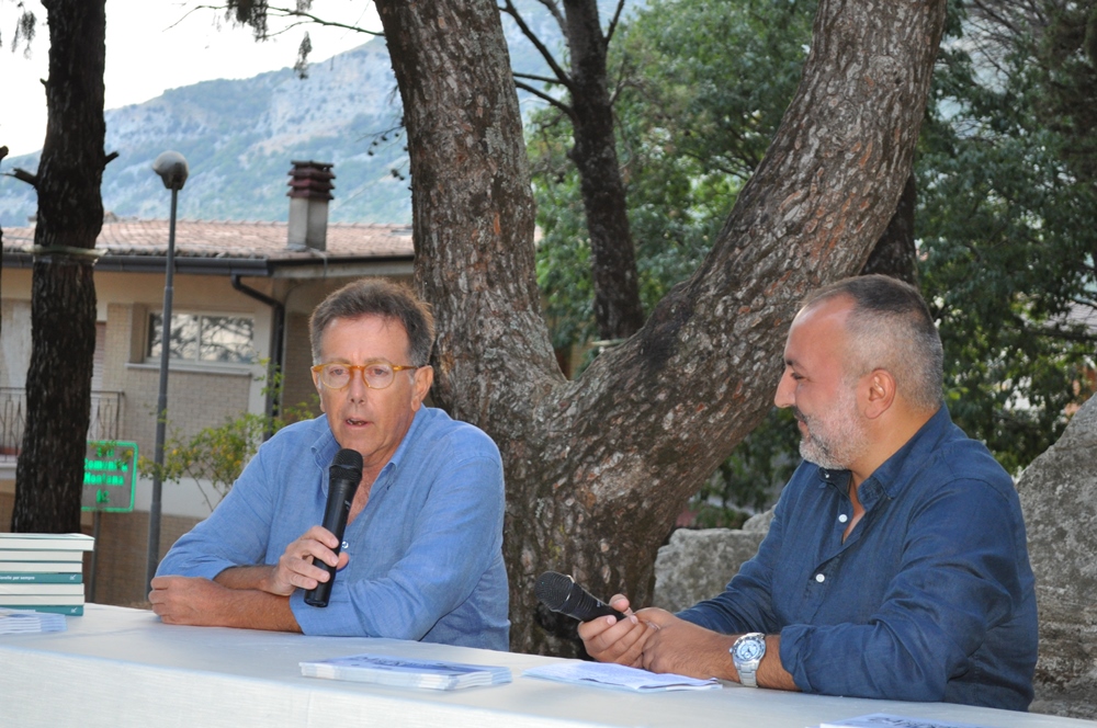 Mauro Caporiccio, sorelle per sempre, Rizzoli Editore, culla, Inventa un Film, Lenola, scambio in cullo, scambiate in culla