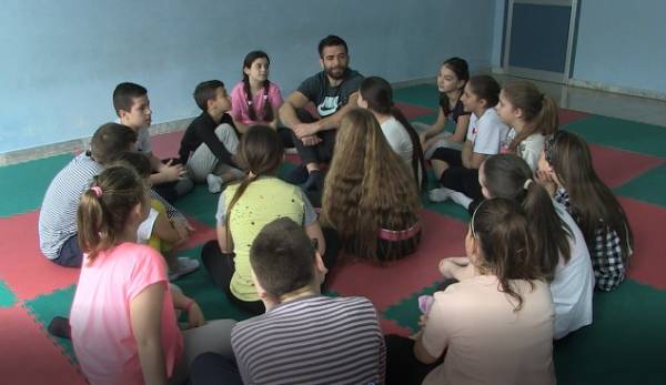 Una vittoria per due,  Classe 5^ I.C. San Giovanni Bosco Napoli,  Mena Solipano