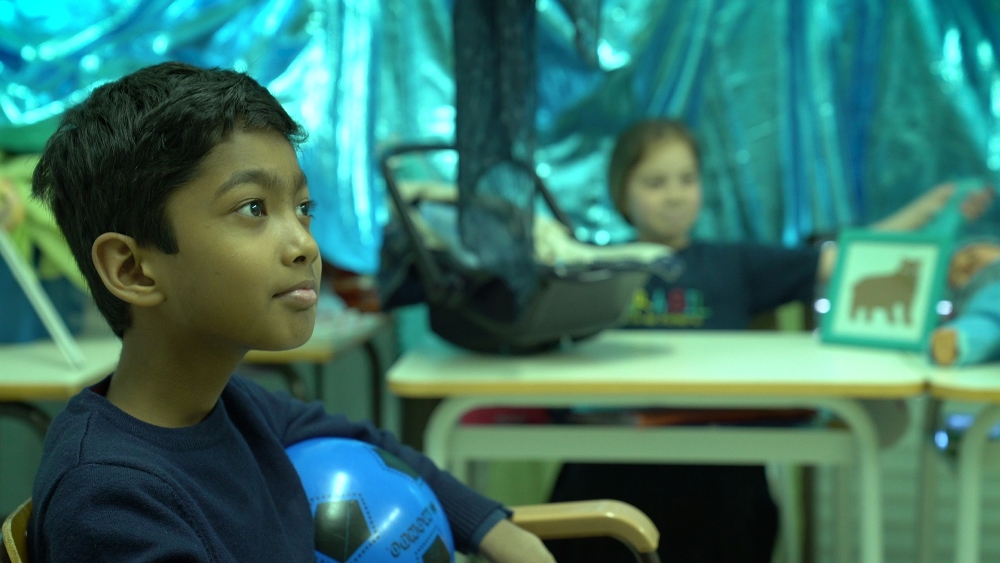 Una scuola a colori, I.C. Foscolo Oberdan Napoli - Associazione Tycho - Luca Ciriello, Inventa un Film, Lenola, cortometraggi scuola, corti scuola, cortometraggi scolastici