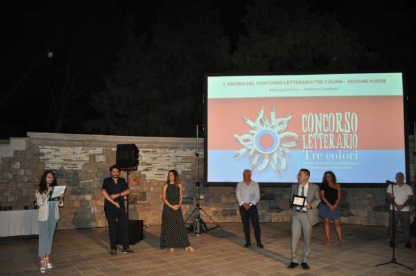 concorso letterario tre colori 2022, aggiornamenti concorso letterario 2022, quarto concorso letterario 2022