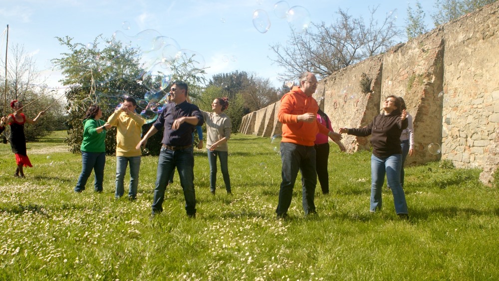 Buio all'improvviso, Trama blu, Anastasia vulgaris, Unione Italiana, UICI, dei Ciechi e degli Ipovedenti Onlus APS , Sezione di Prato , Inventa un Film, Lenola, festival lenola, videoclip, videoclip musicali, video musica, video musicali
